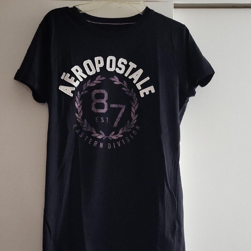 Aeropostale Black and Purple Graphic T-Shirt